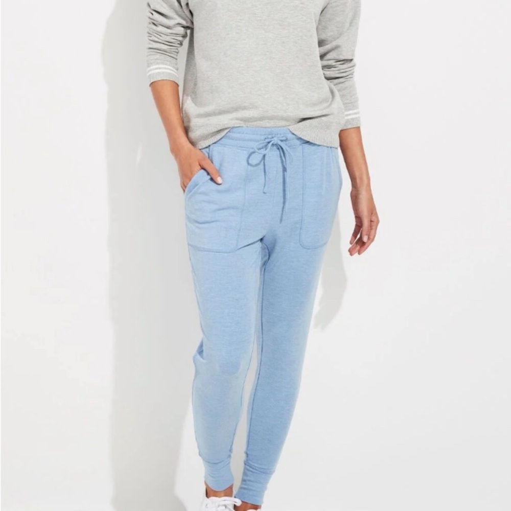 Vineyard Vines Lightweight Dreamcloth Jogger in Charcoal Heather